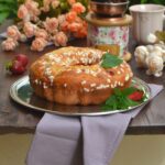 Ciambellone allo yogurt e fragole verticale, La Gustosa Idea