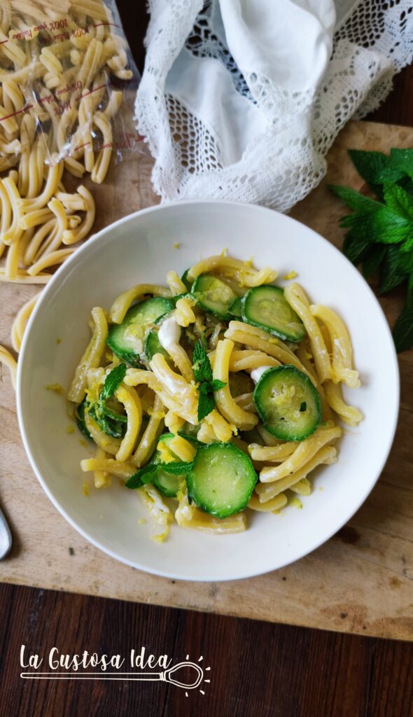 Caserecce zucchine, limone e menta, La Gustosa Idea